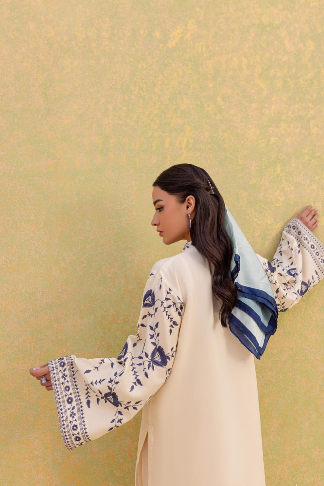 iVORY-2PC Embroidered